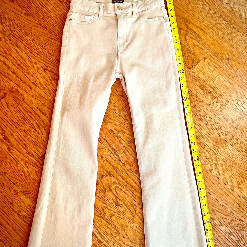 DL1961 Women's Cream Flare Jeans - Picture 2 of 8
